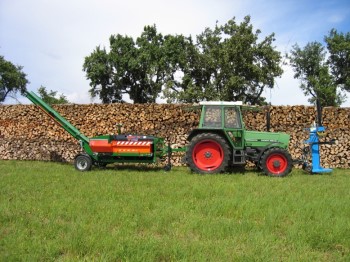 Spalten und Sägen vor Ort möglich